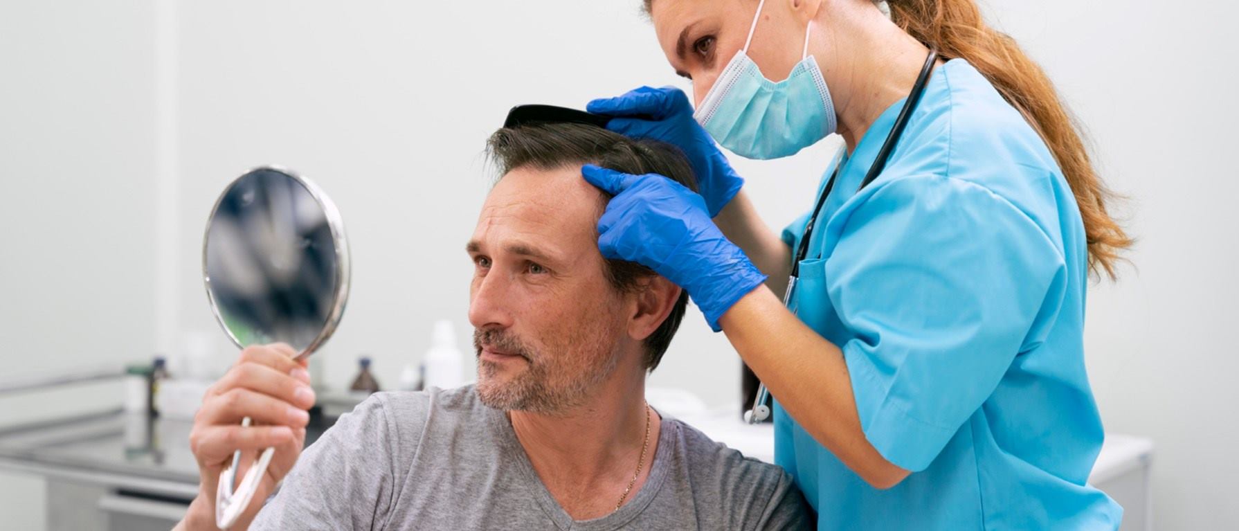Un alto % es originado por la Dermatitis Seborreica y la Dihidrotestosterona (DHT)